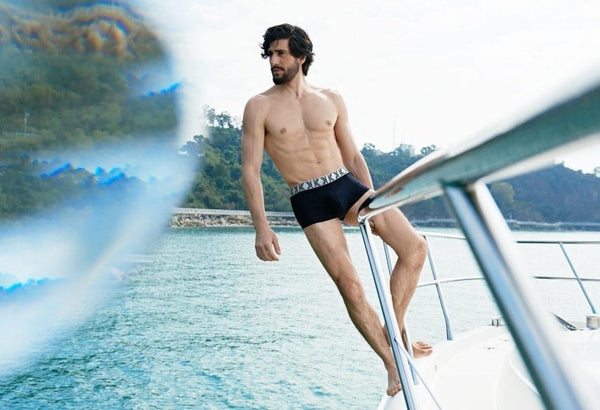 Kissy Men’s Brief is made from the Nobel award winning material ~ “Graphene” the thinnest and highest strength material in the world. The fabric is made of high-grade elastic silk + 100% Italy premium modal pure cotton. This lightweight, seamless, breathable, cooling and super soft fabric is skin-friendly, delicate and super soft and comfortable to wear all day!